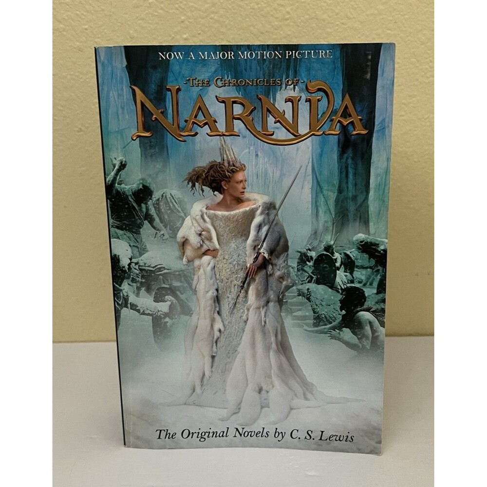 The Chronicles of Narnia: The Original Novels by C.S. Lewis (2005) paperback
